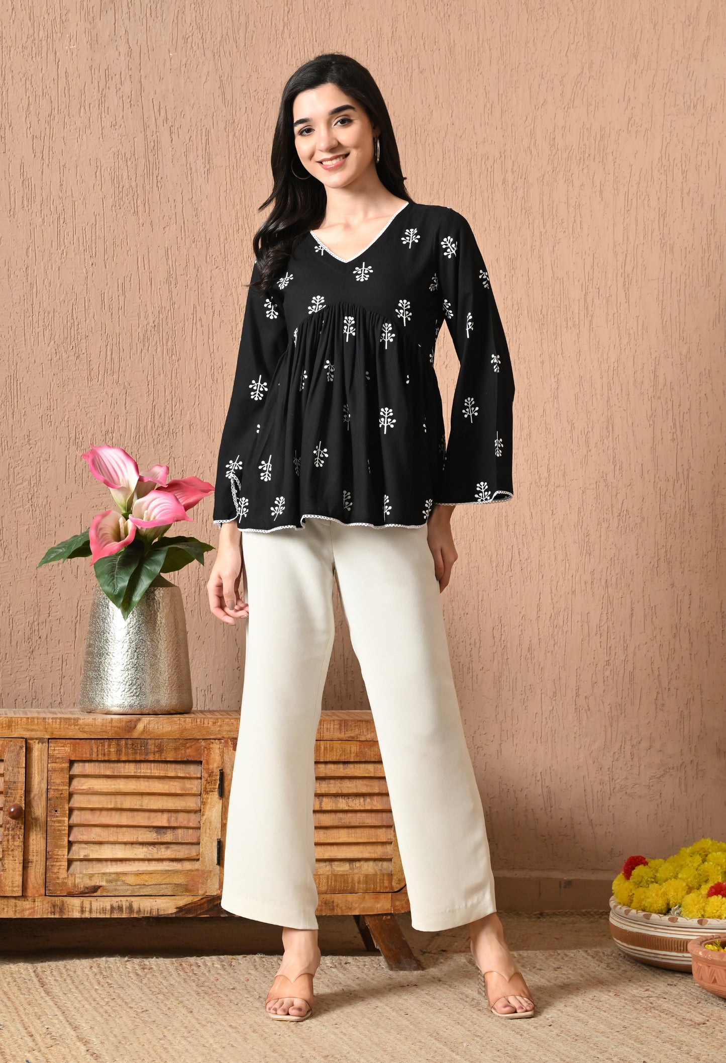 Inklyn – Inky Black Cotton Peplum Top
