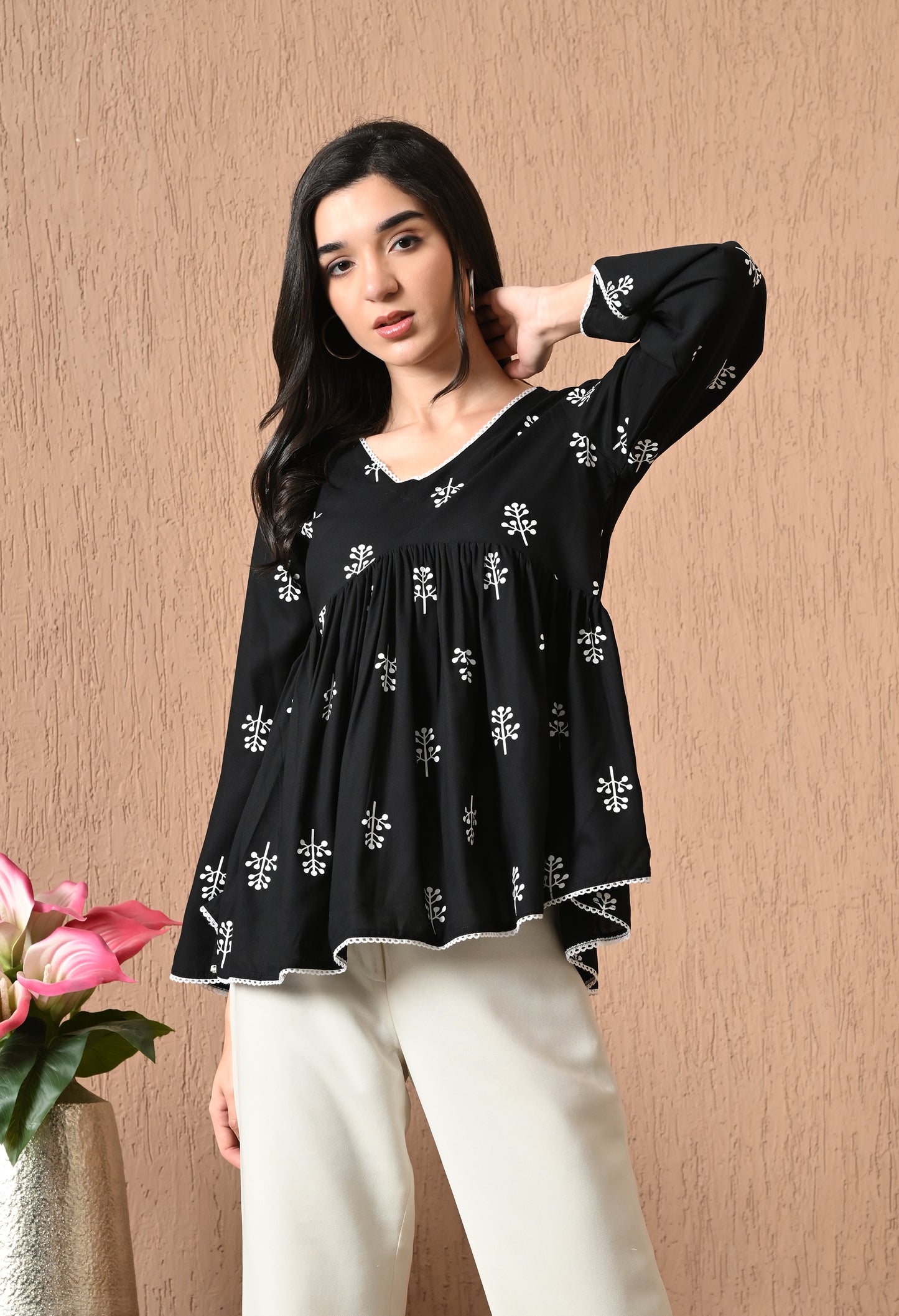 Inklyn – Inky Black Cotton Peplum Top