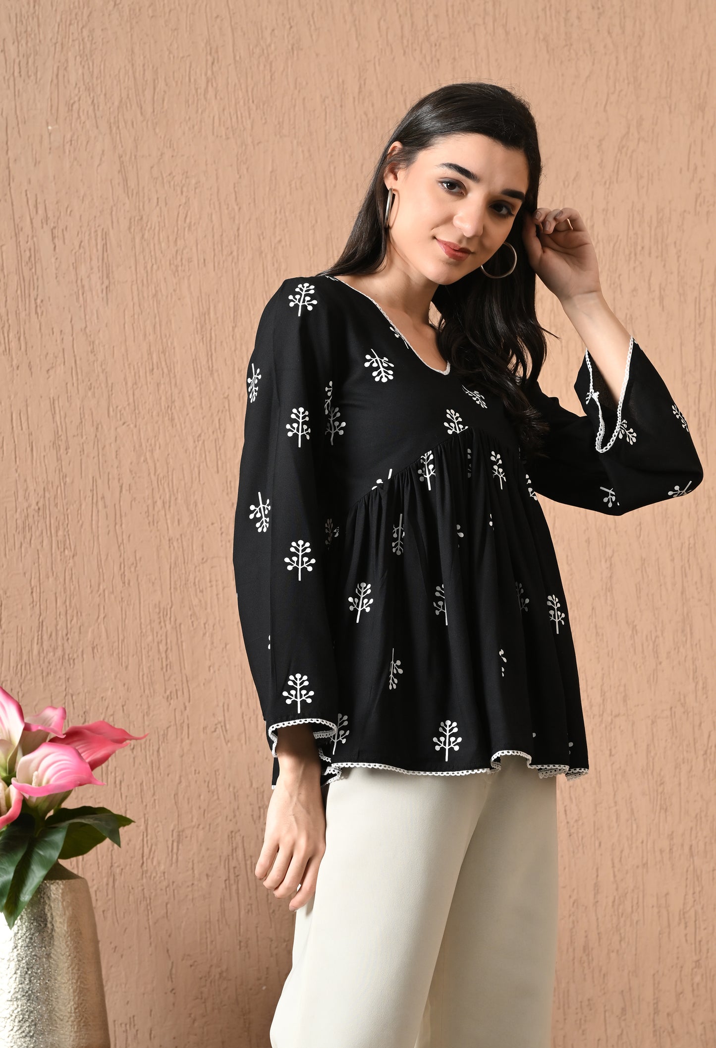 Inklyn – Inky Black Cotton Peplum Top