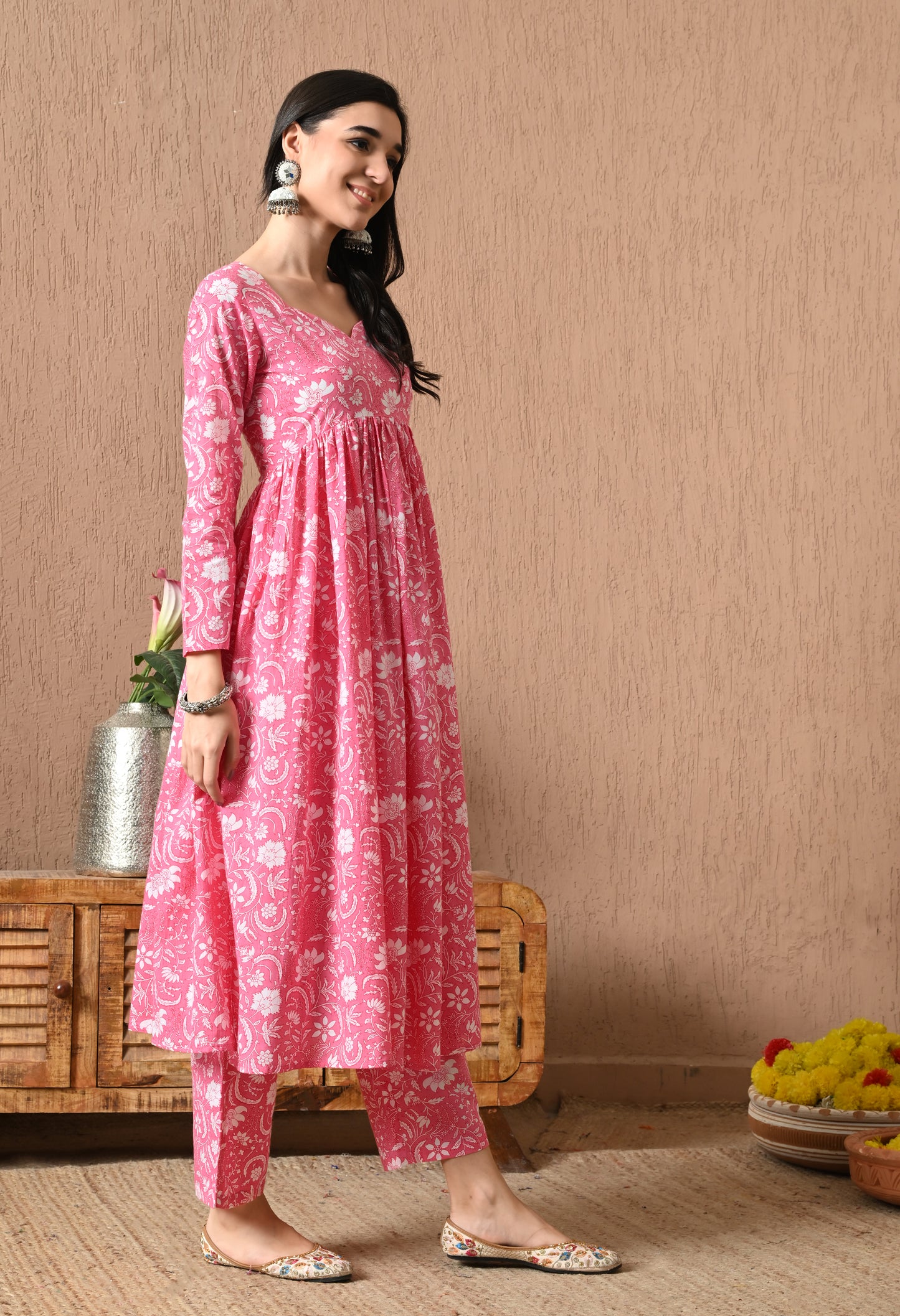 Phulvika – Pink Floral Gathered Kurta Pant Set