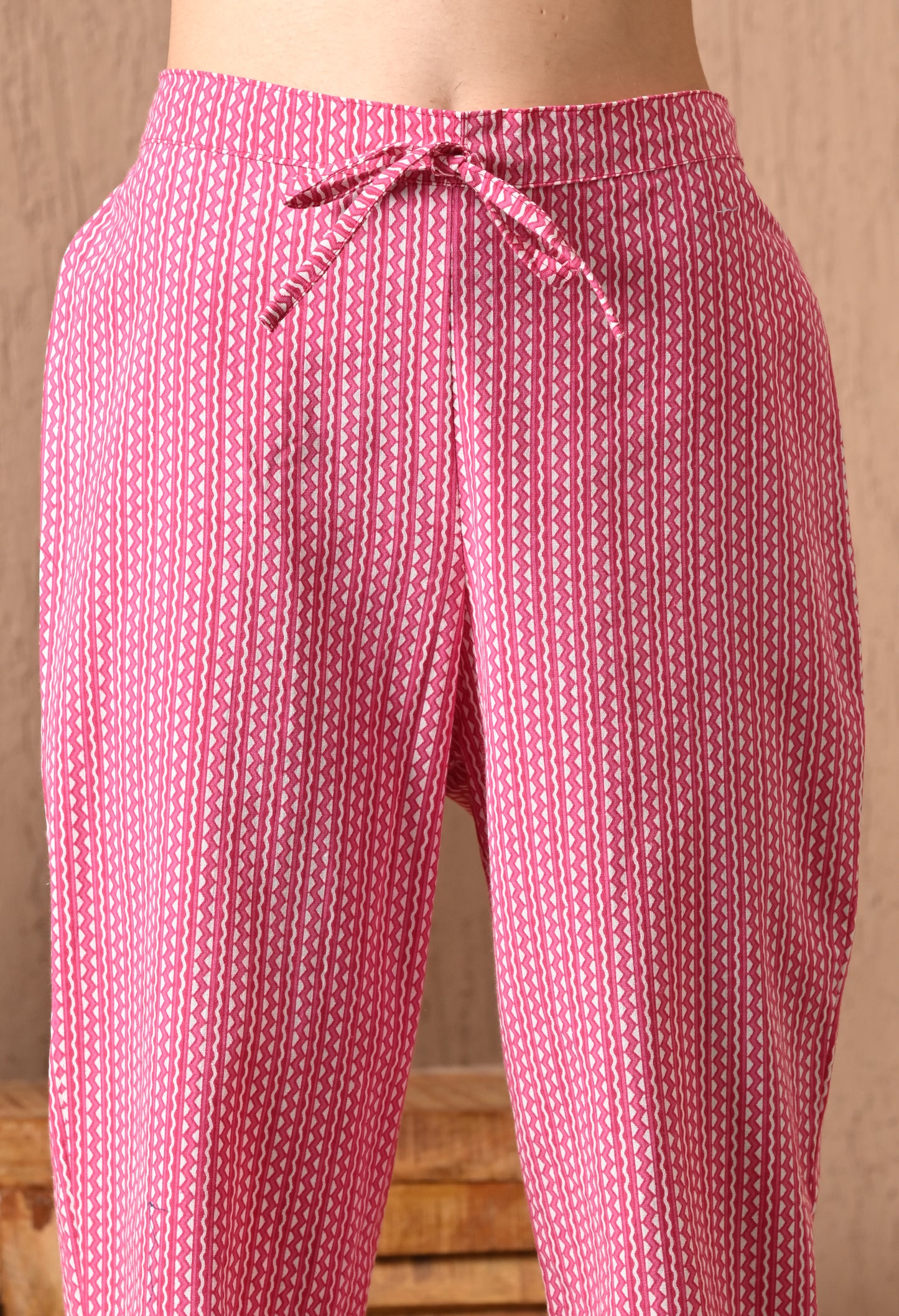 Gulbahaar – Pink Floral Gathered Kurta Pant Set with Lace Detailing