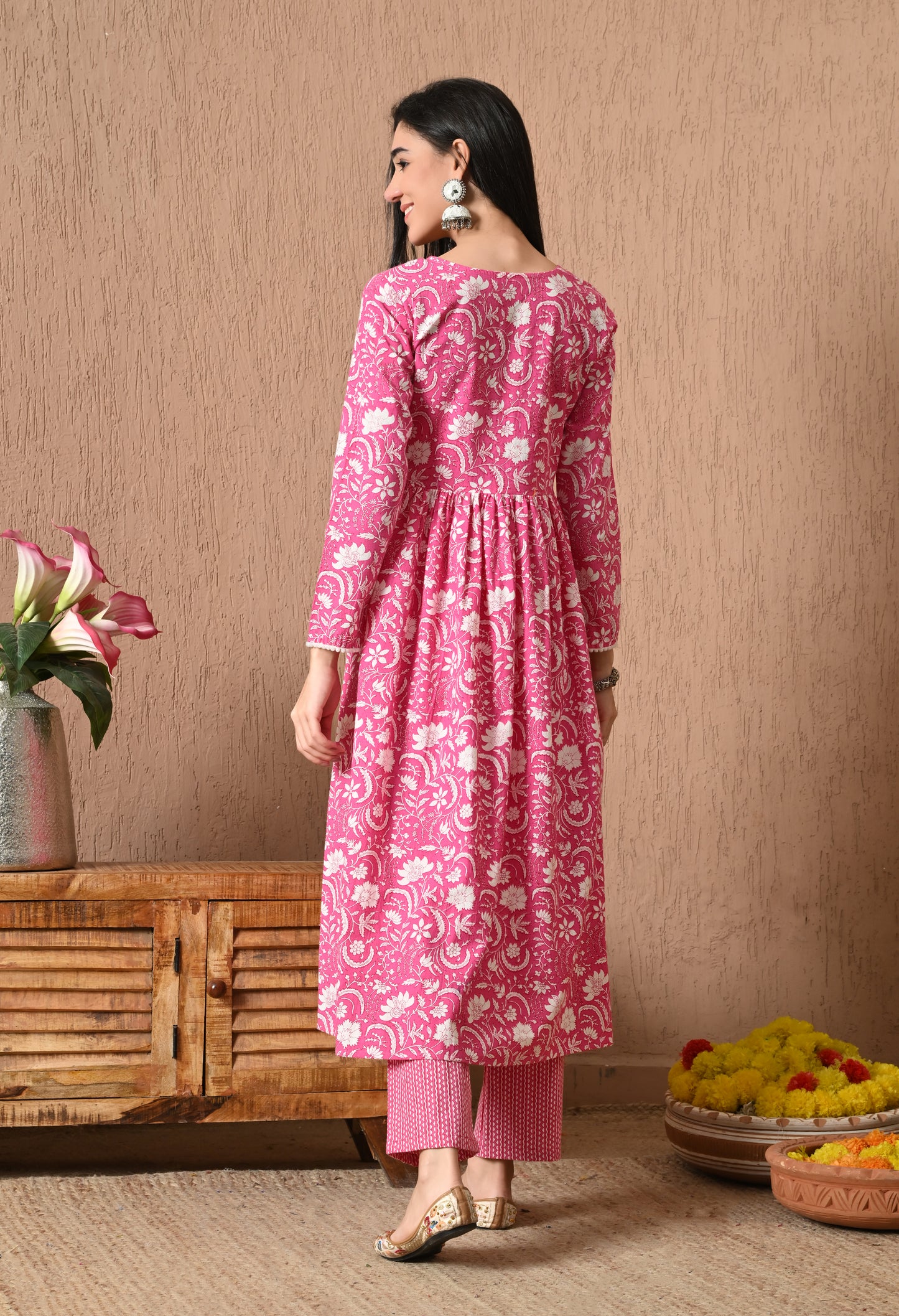 Gulbahaar – Pink Floral Gathered Kurta Pant Set with Lace Detailing