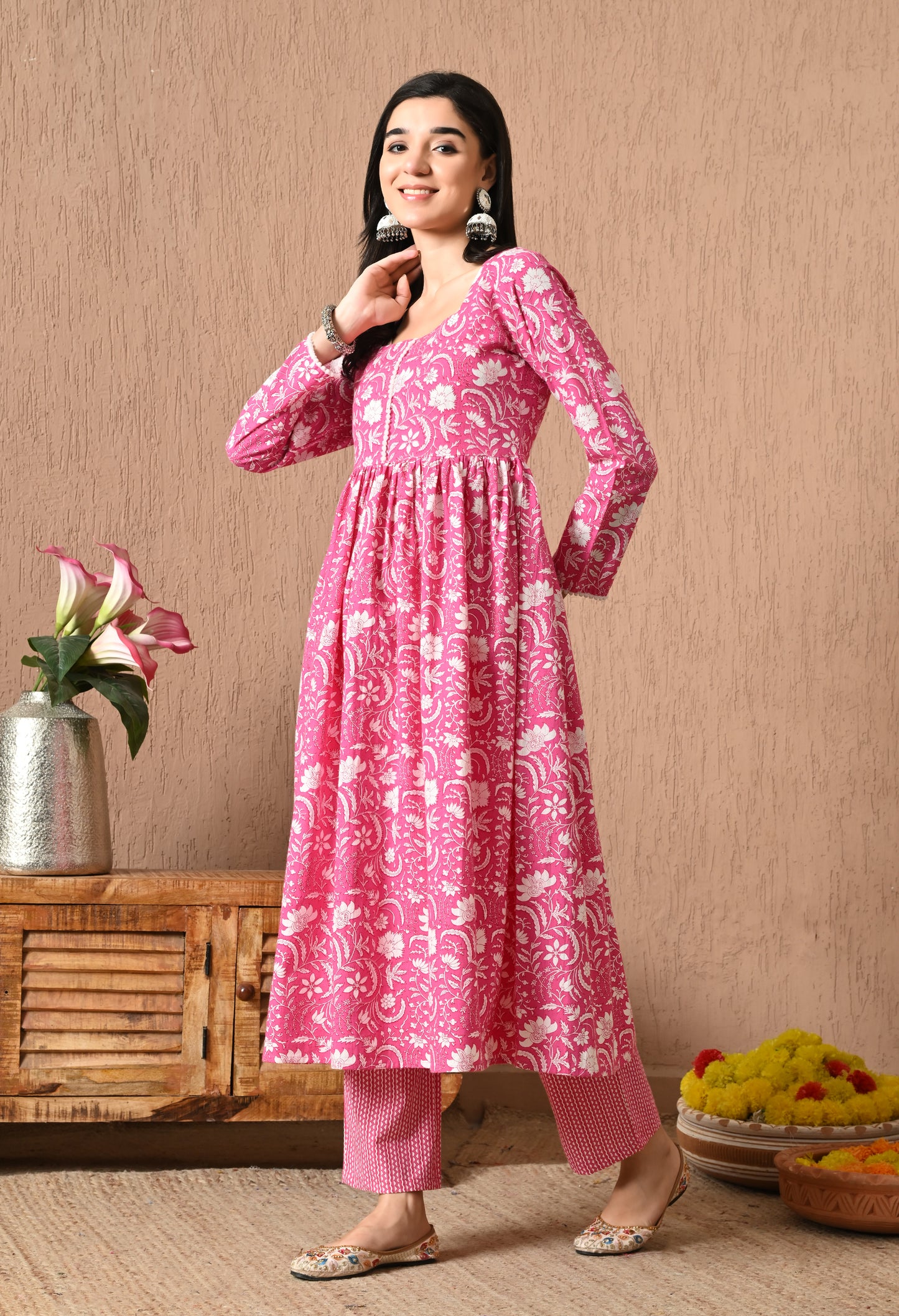 Gulbahaar – Pink Floral Gathered Kurta Pant Set with Lace Detailing