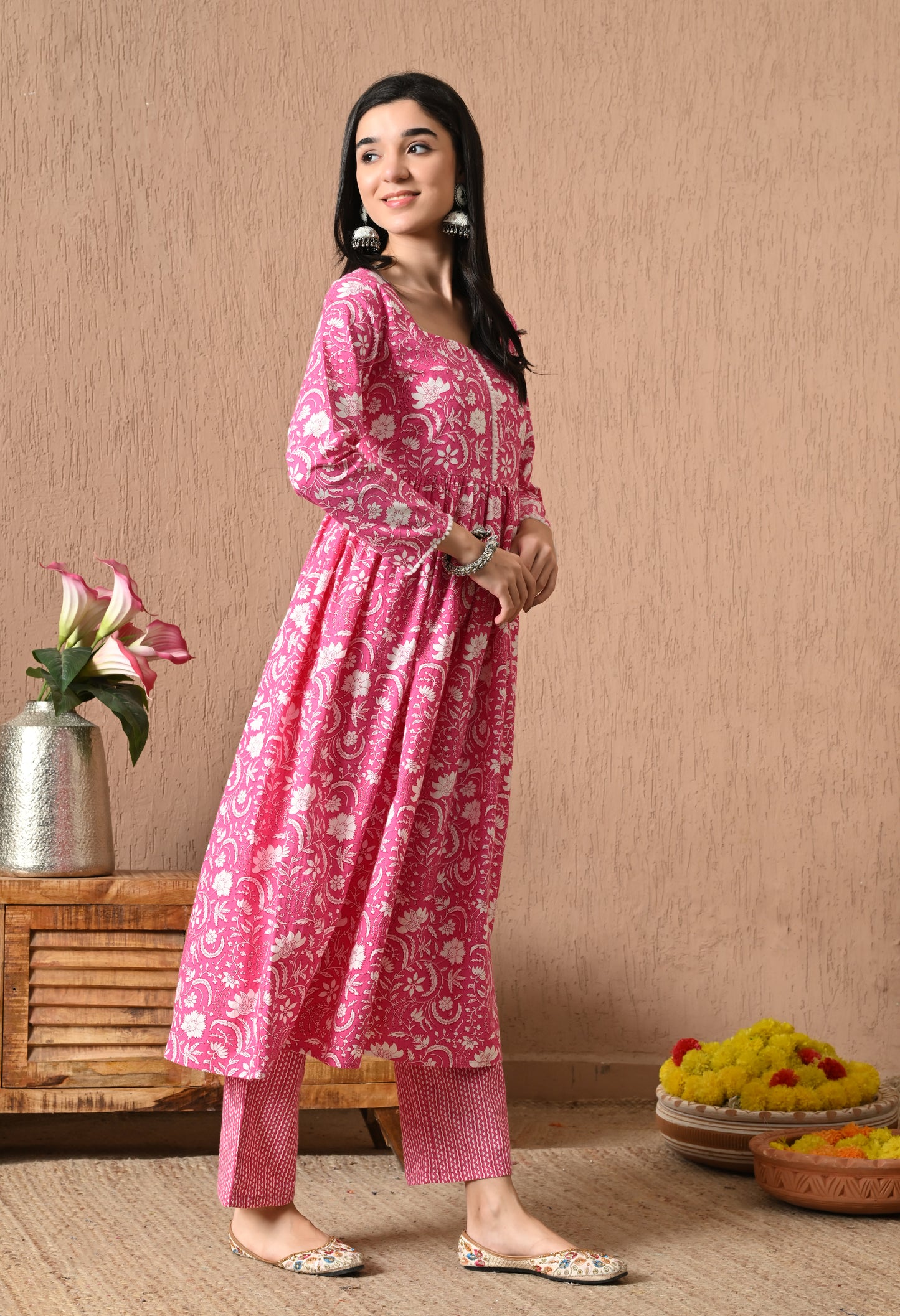 Gulbahaar – Pink Floral Gathered Kurta Pant Set with Lace Detailing