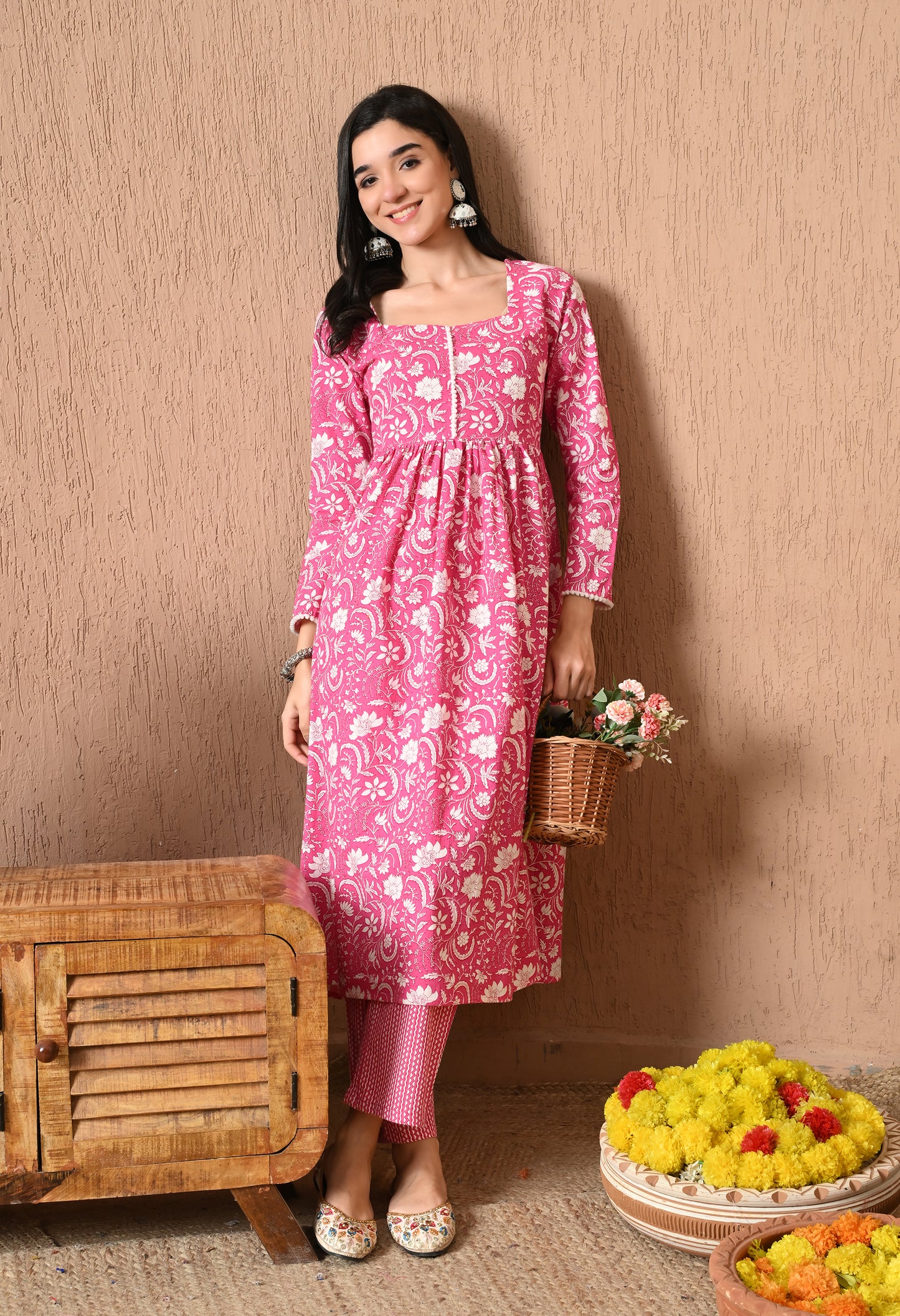 Gulbahaar – Pink Floral Gathered Kurta Pant Set with Lace Detailing