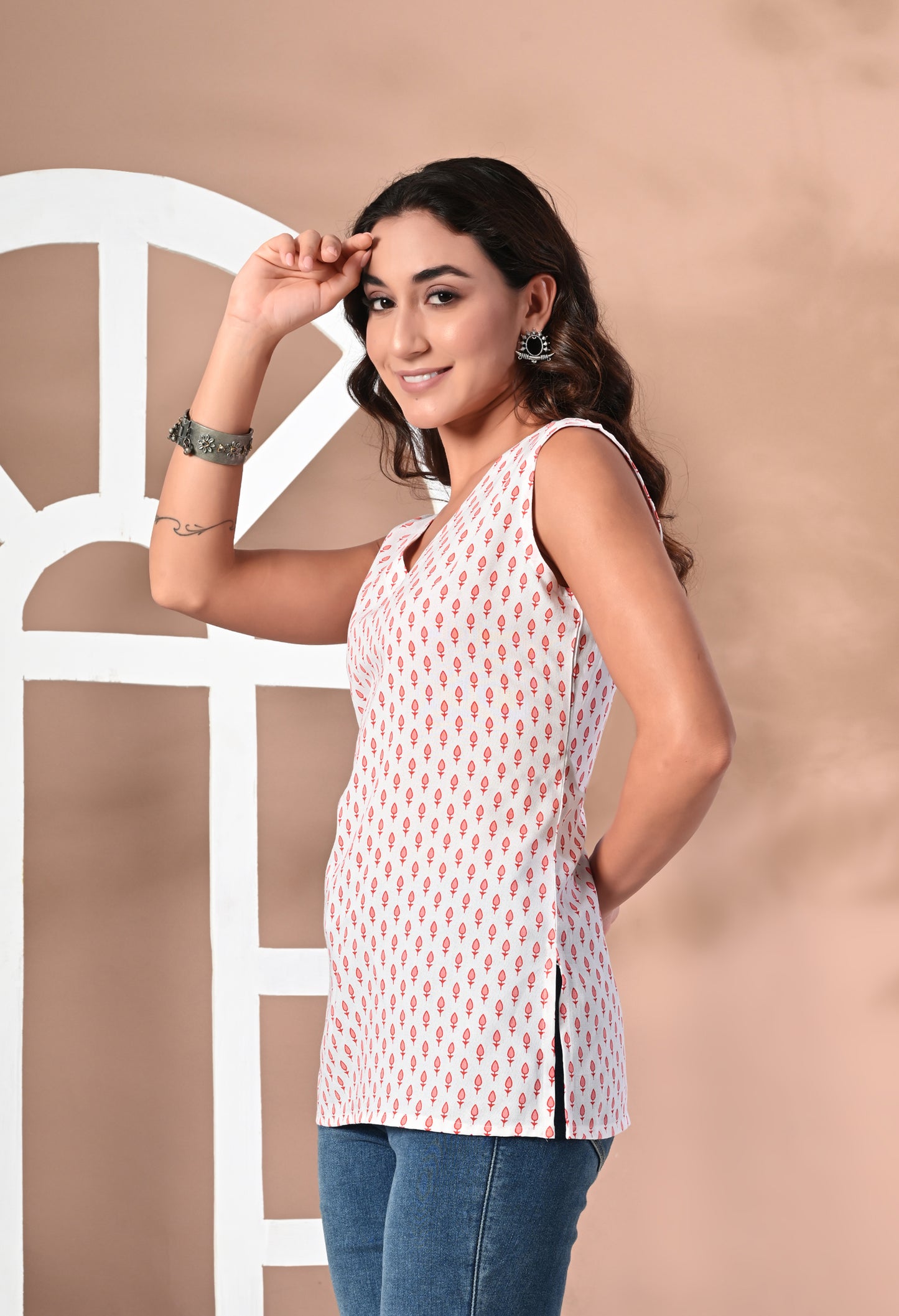 Crimson Leaf White V-Neck Sleeveless Top