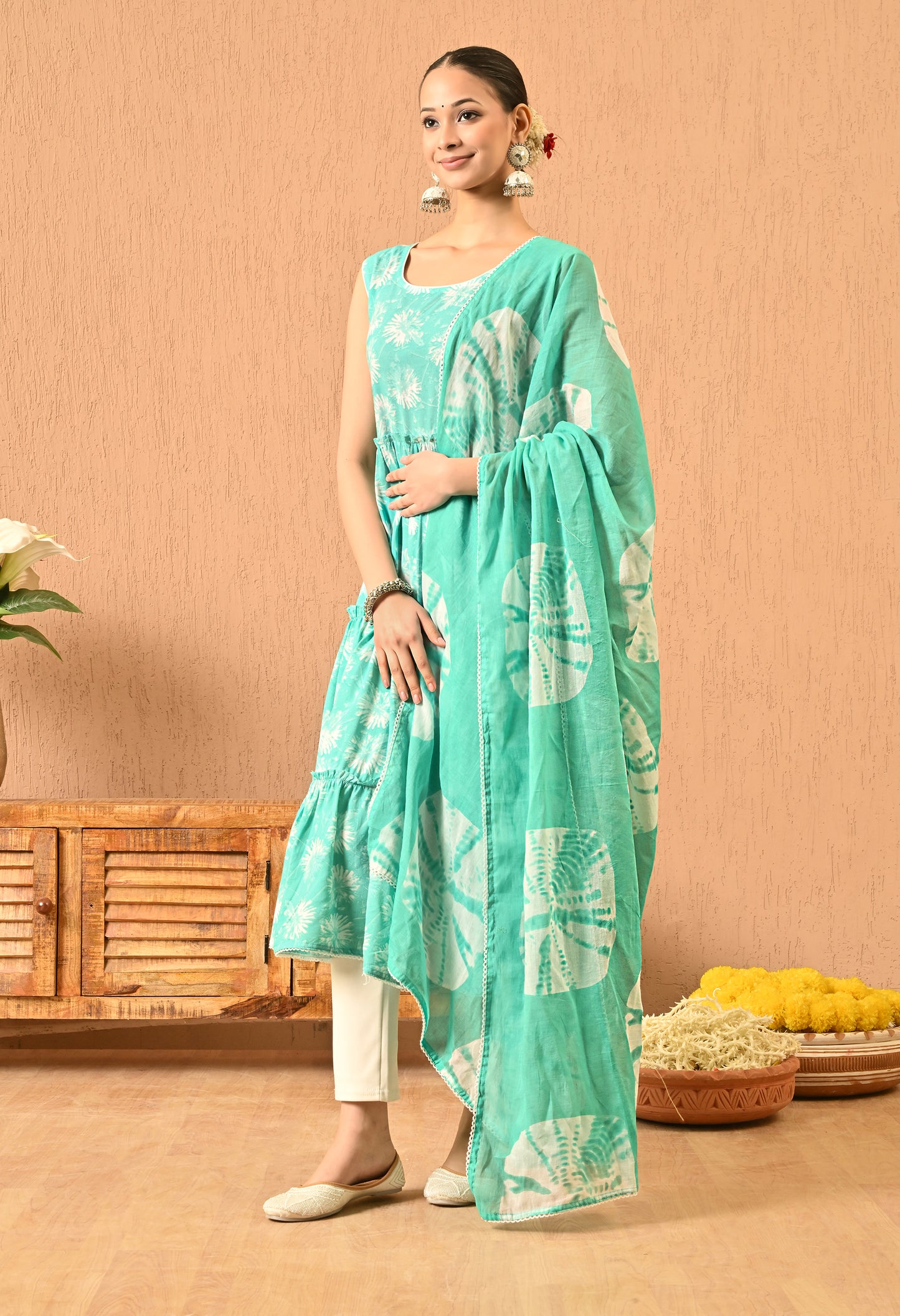 Jahnavi – Sea Green Ombre Tiered Kurta Pant Set with Tie-Dye Dupatta