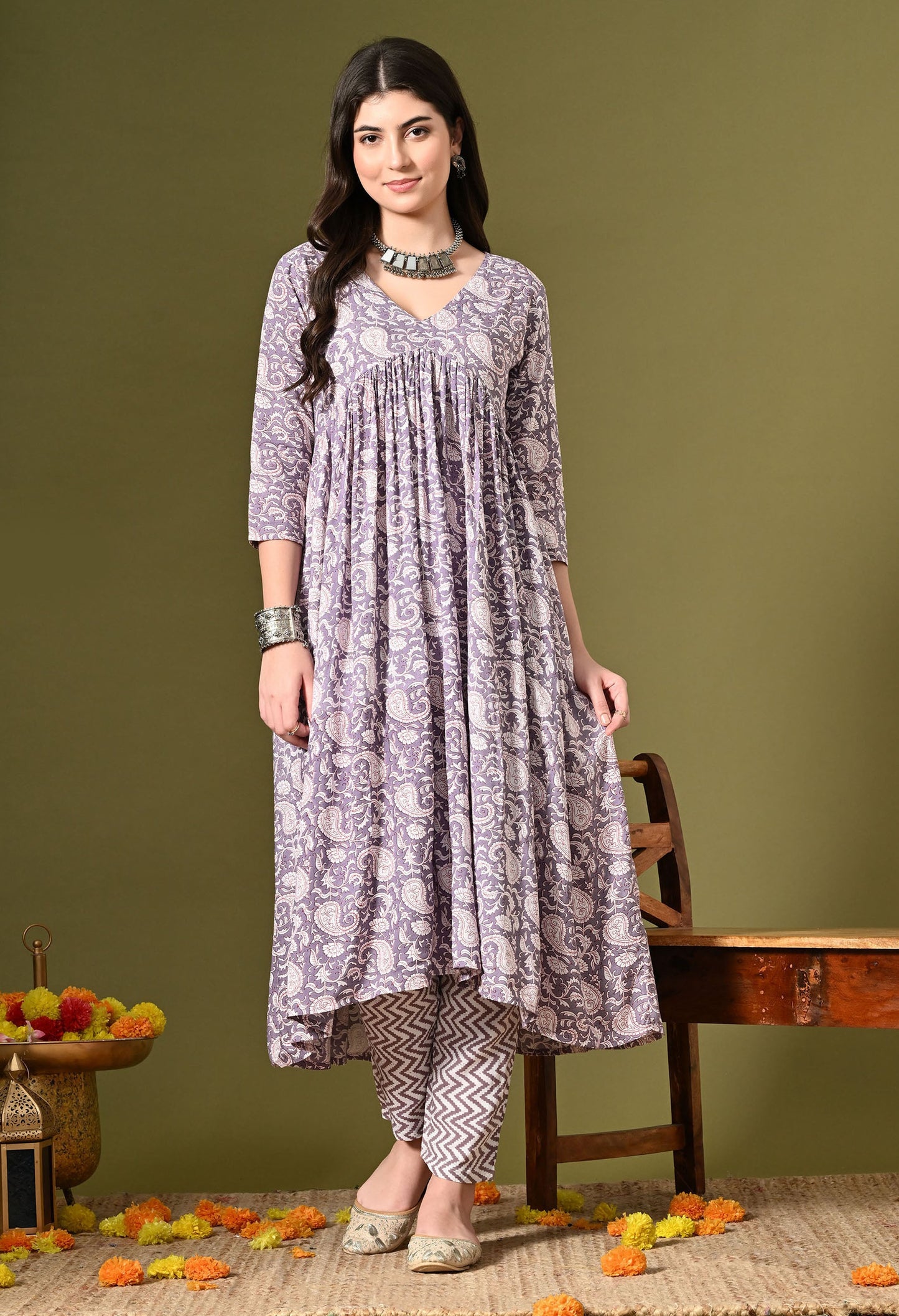 Gulnoor – Plum Lavender Kairi Print Kurta Set