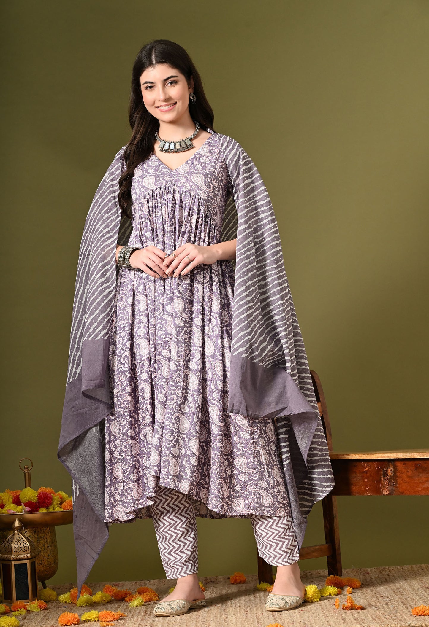 Gulnoor – Plum Lavender Kairi Print Kurta Set