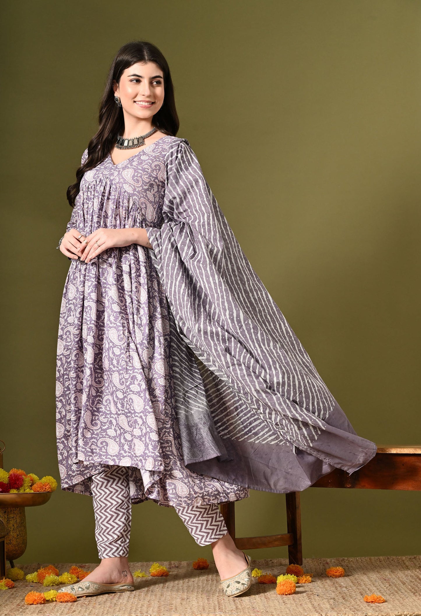 Gulnoor – Plum Lavender Kairi Print Kurta Set