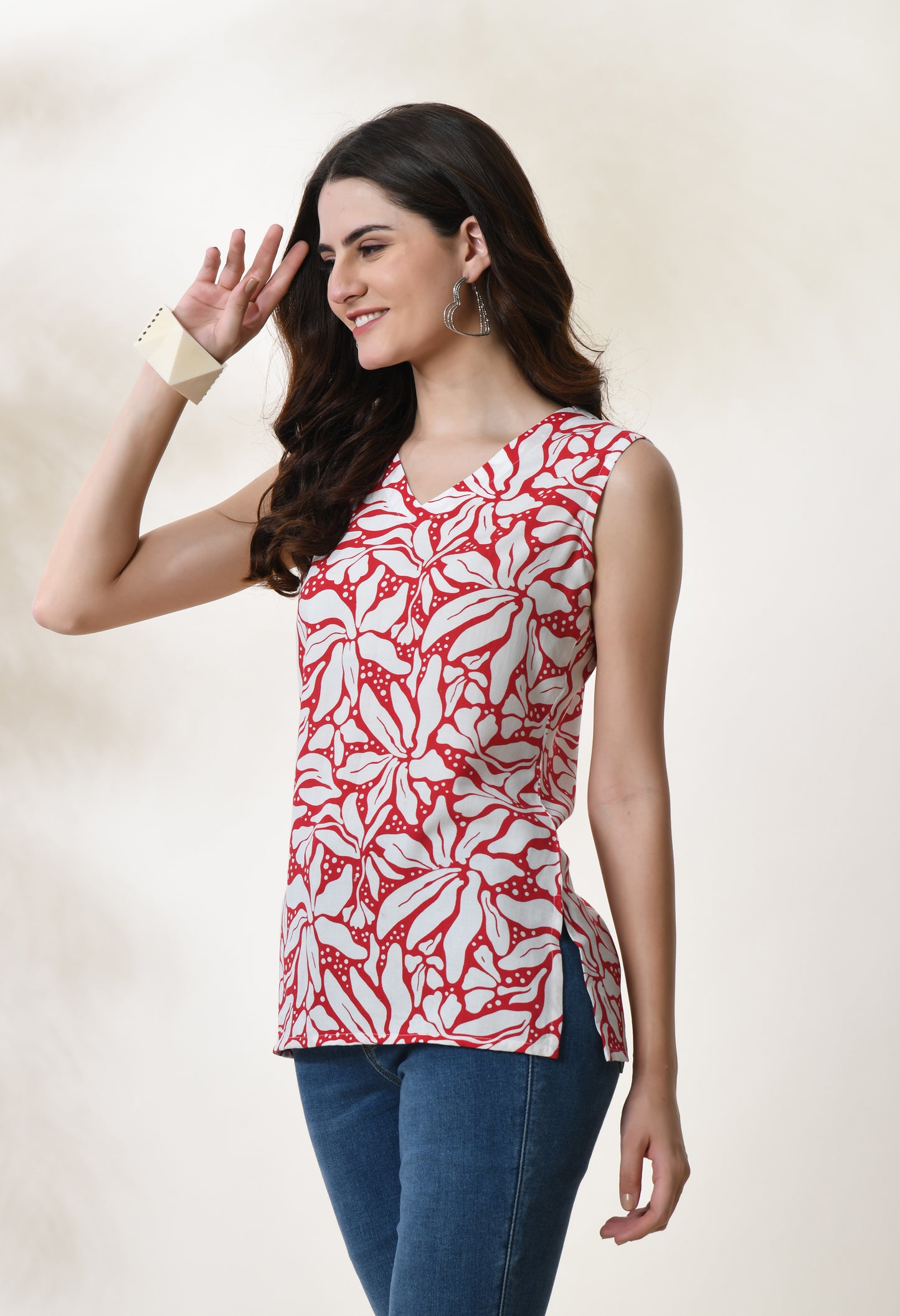 Scarlet Blossom Red Floral Printed V-Neck Sleeveless Top