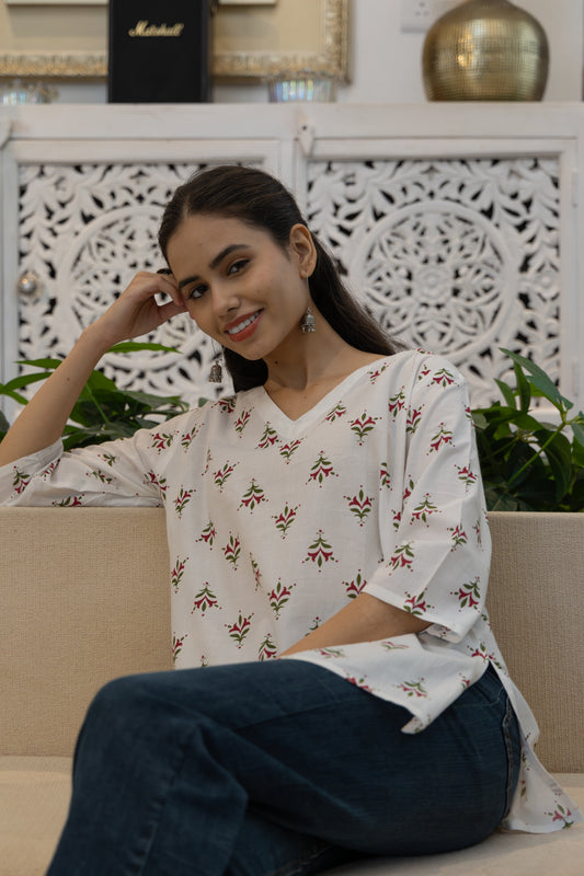 White Essence Relaxed Fit Cotton Kurti
