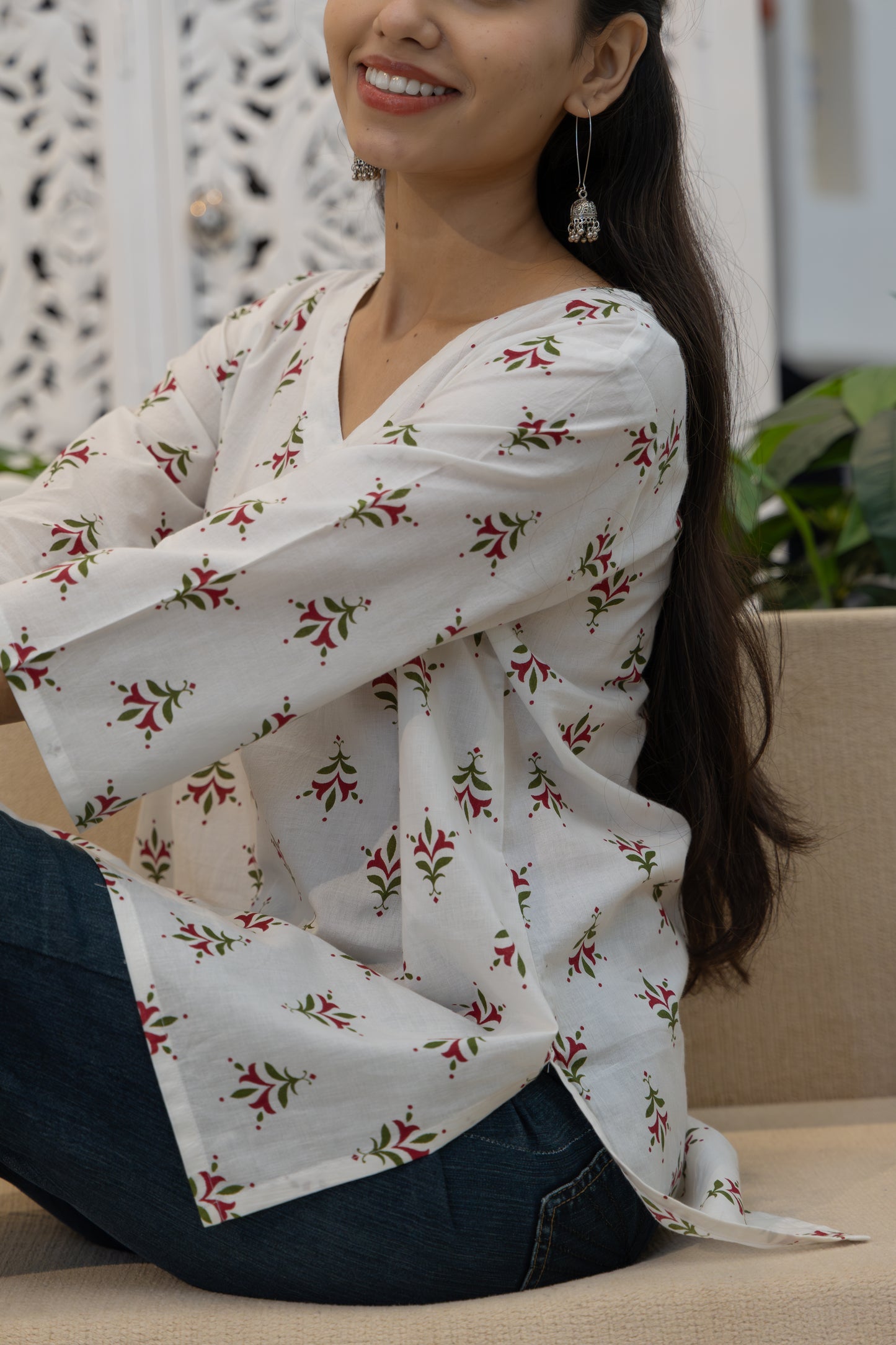 White Essence Relaxed Fit Cotton Kurti