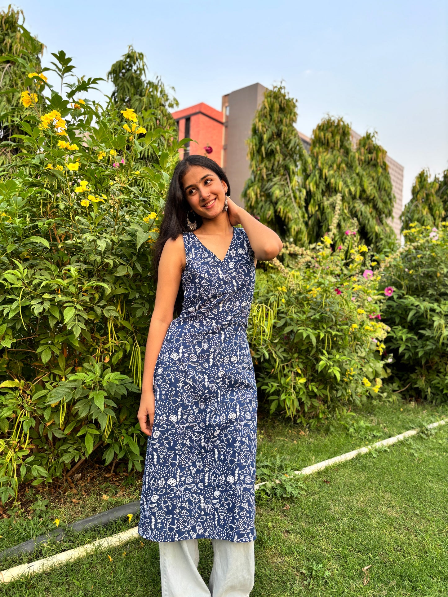 Indigo Leaf Whisper Straight Kurti (Navy Blue)