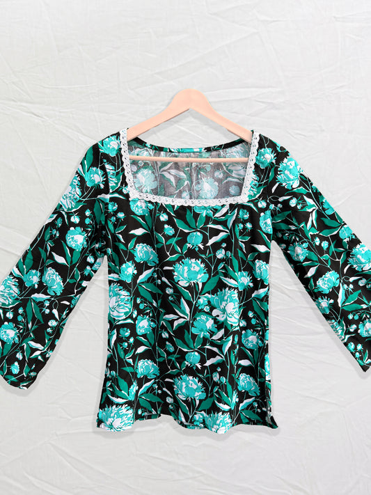 Liora – Black & Green Abstract Lace-Trim Cotton Top