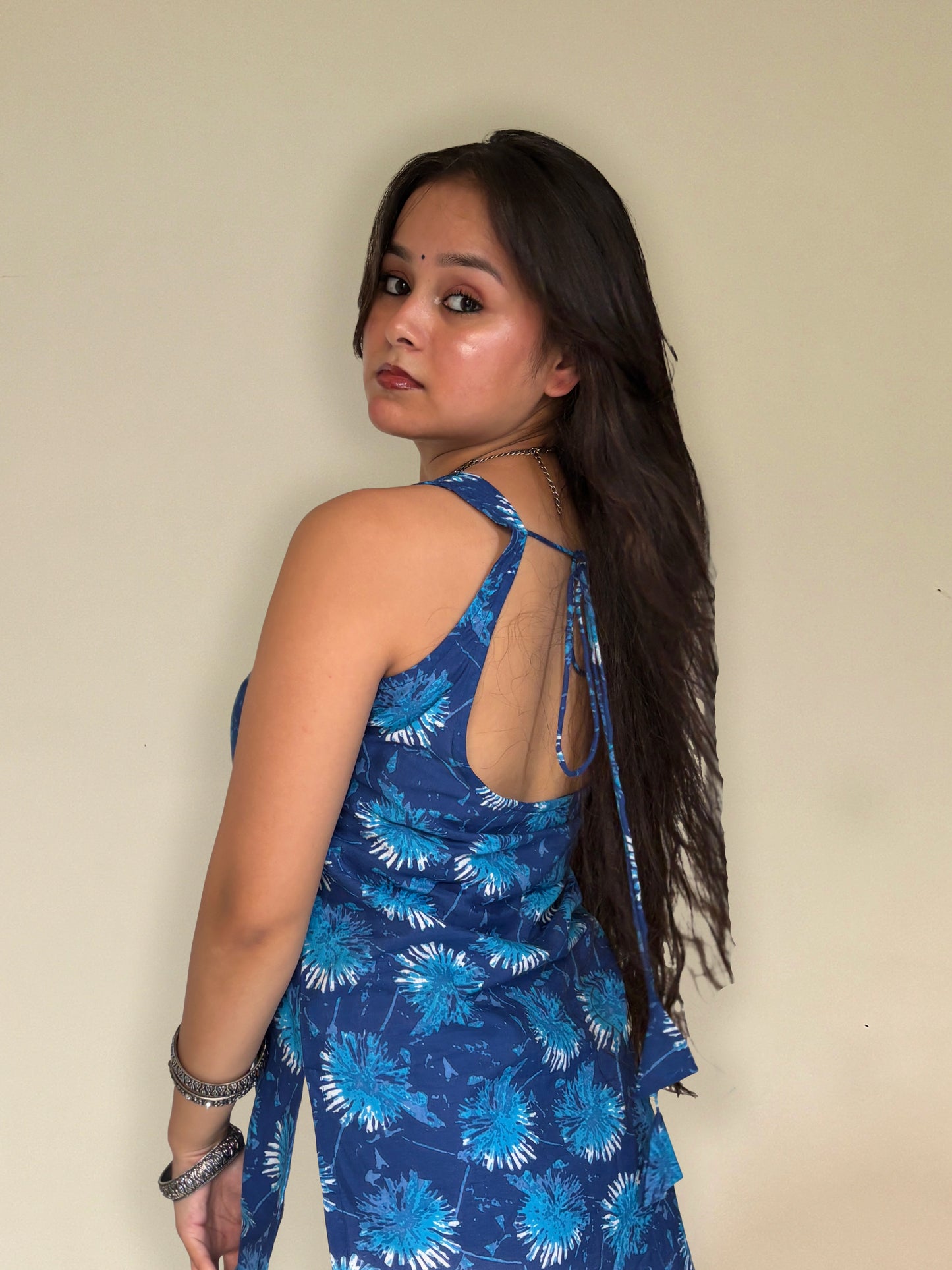 Neelkamal – Tie-Up Back Sleeveless Cotton Kurti