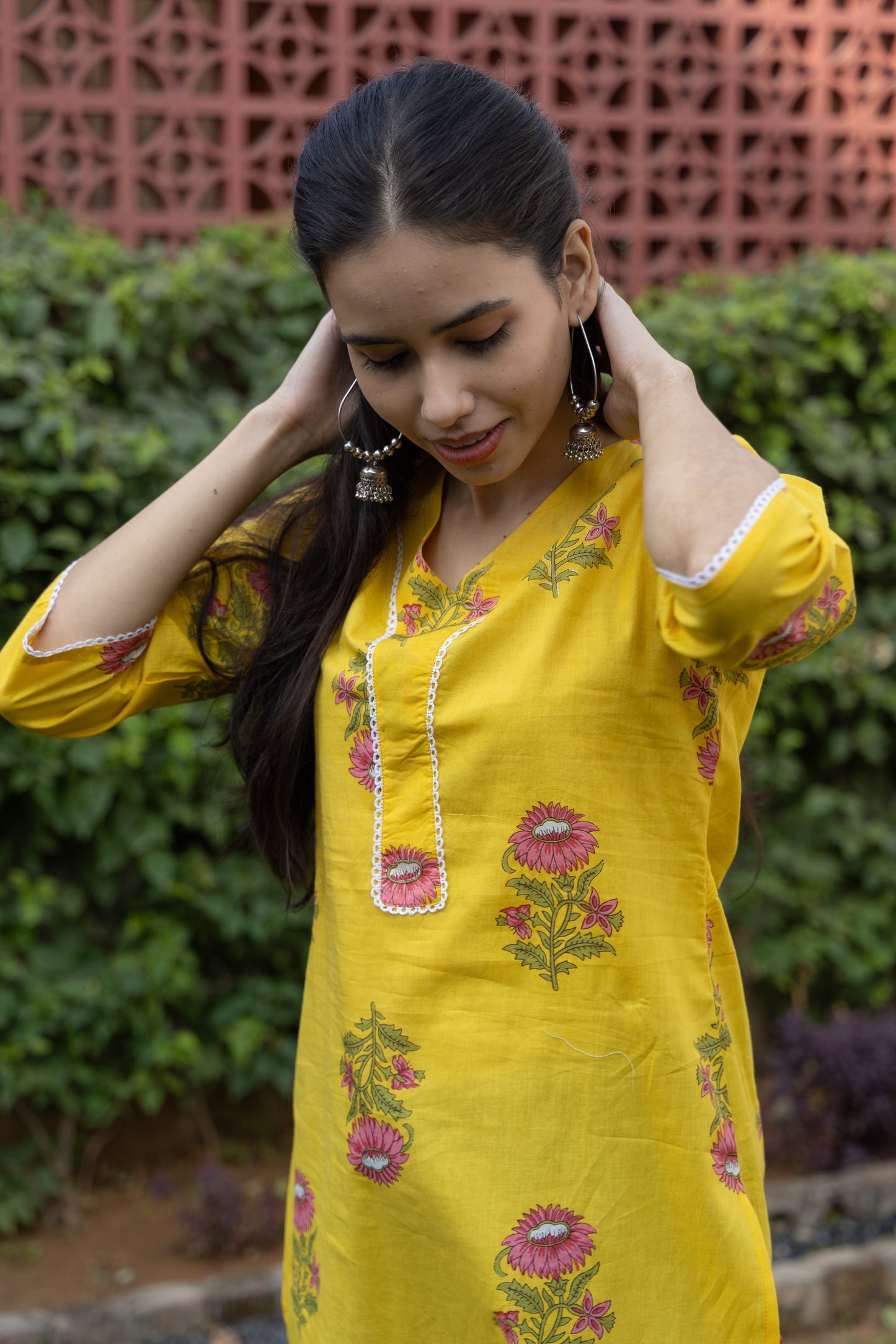 Sunlit Bloom Straight Kurta (Yellow)