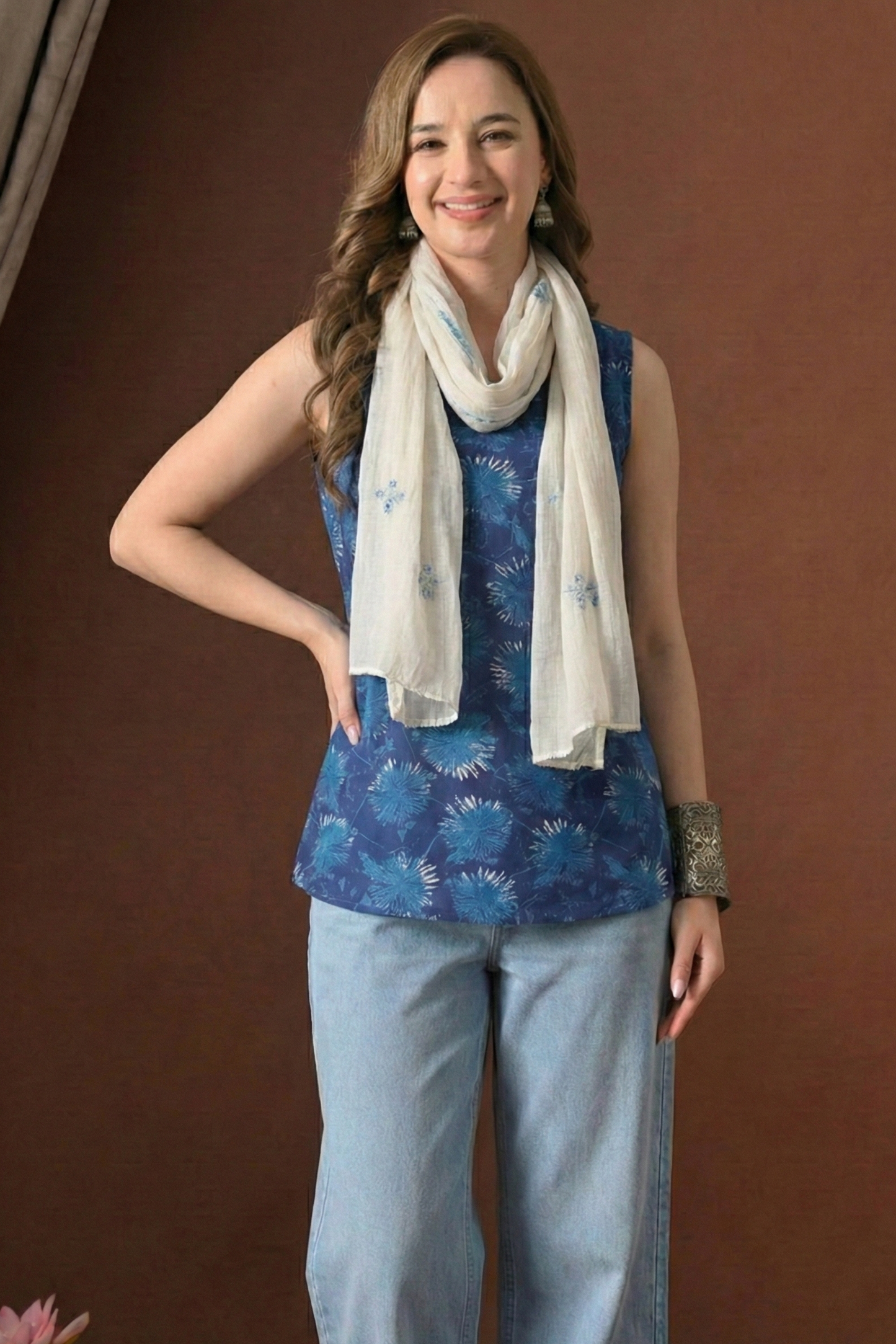 Neelkamal – Tie-Up Back Sleeveless Cotton Kurti